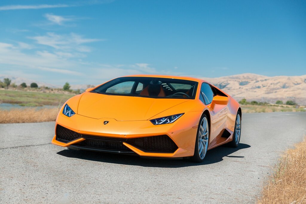 Orange Lamborghini Huracan 